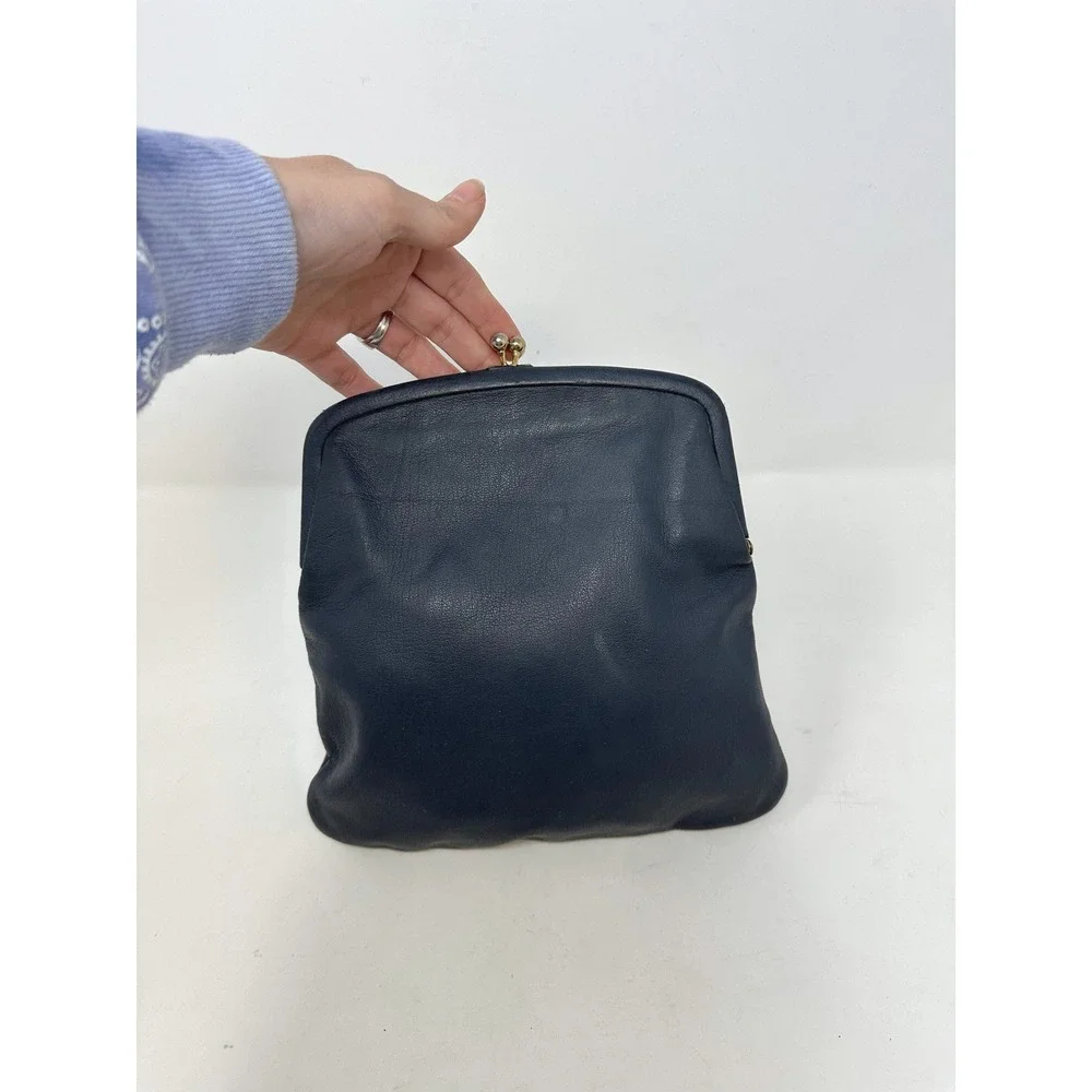 Vintage St. Thomas Leather Kisslock Fold Over Clutch Navy‎